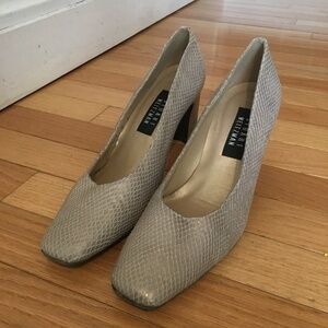 STUART WEITZMAN Size US 9 Pumps Women's Shoes